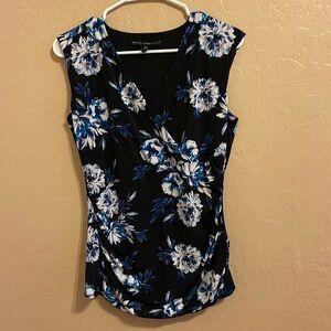 White House Black Market Women's Blue & Black Floral V-Neck Tank Top Size S